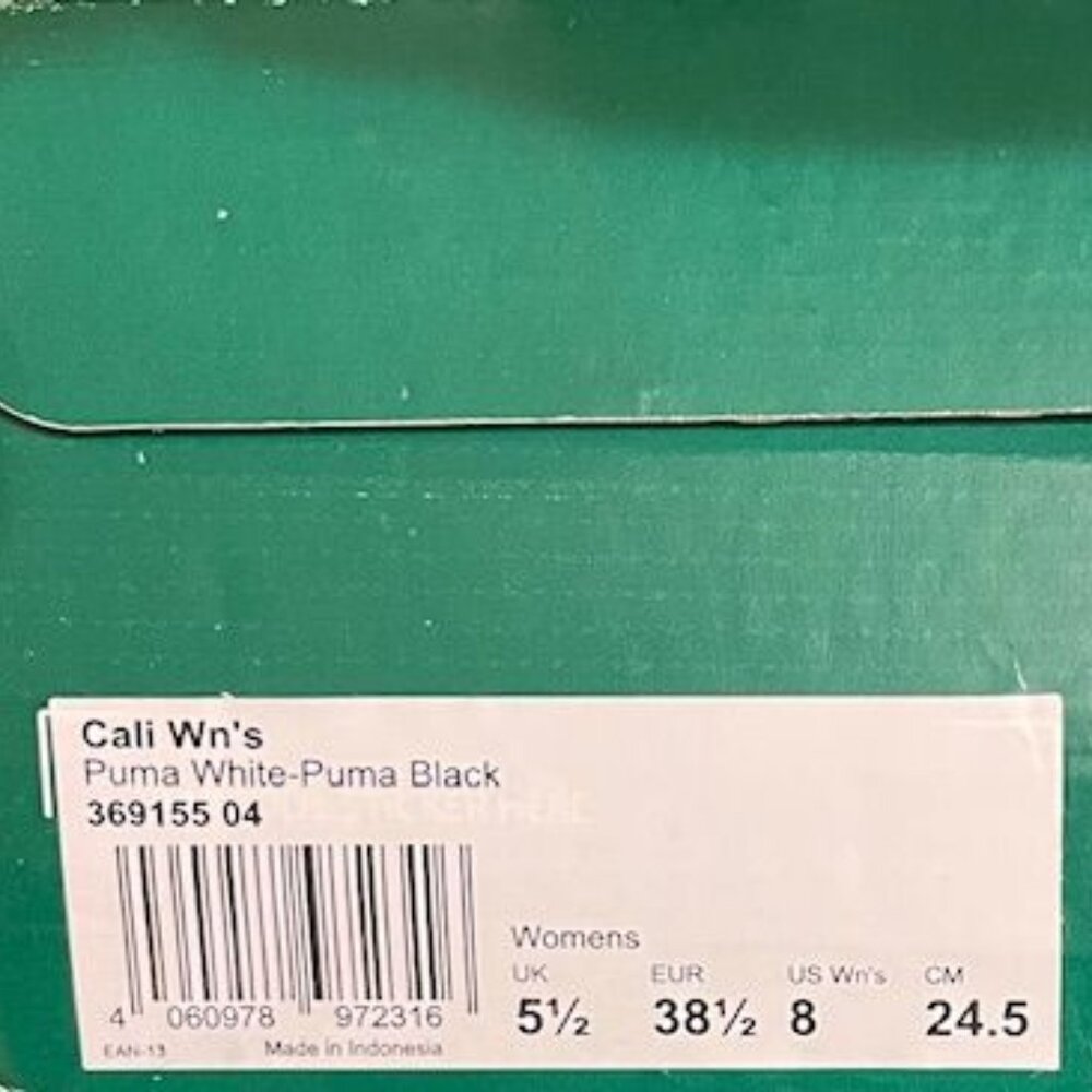 Brand new cute women's Puma shoes!!!